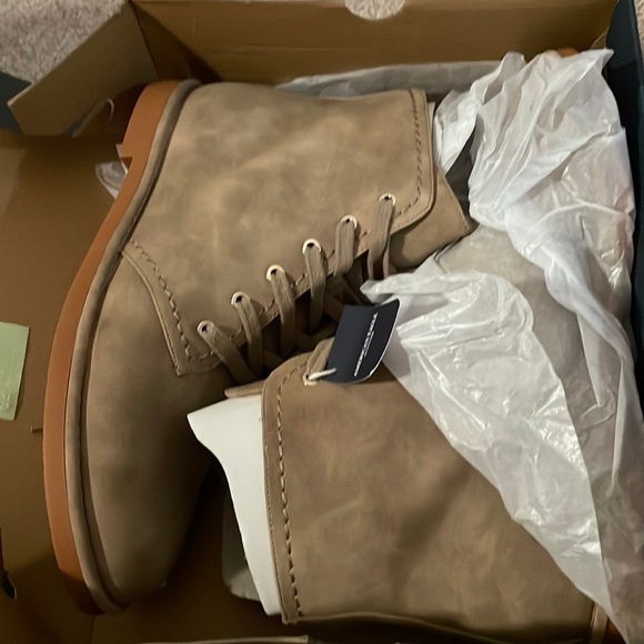 American Eagle Outfitters Shoes - American Eagle tan boots size 11
